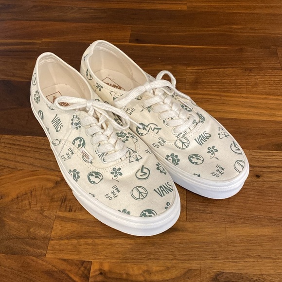 New Vans Authentic Eco Theory In Our Hands
Lace Up NWB Walking Comfortable - Picture 4 of 7